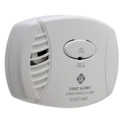 First Alert® - Basic™ Plug-in White Carbon Monoxide Alarm With Battery Backup