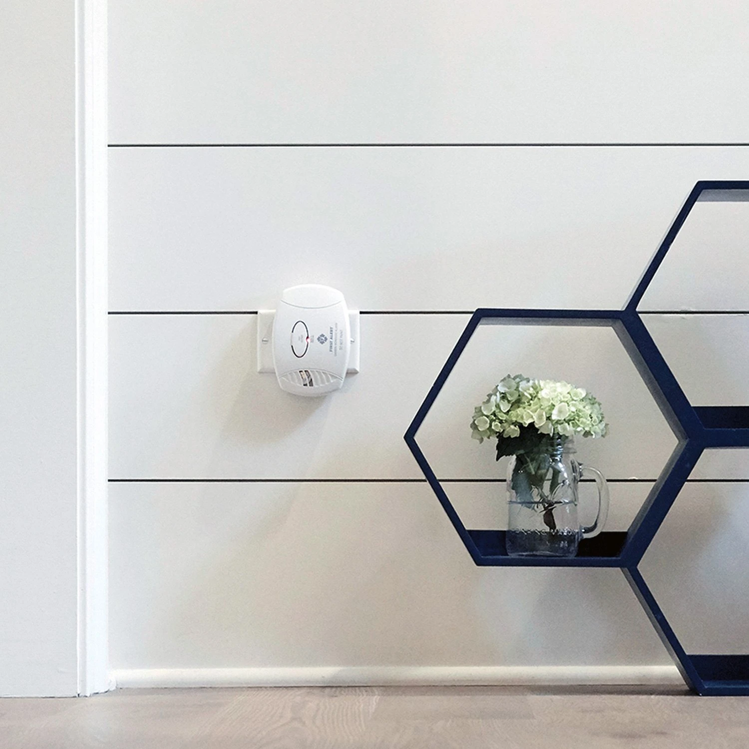 First Alert® - Basic™ Plug-in White Carbon Monoxide Alarm With Battery Backup - Image 6