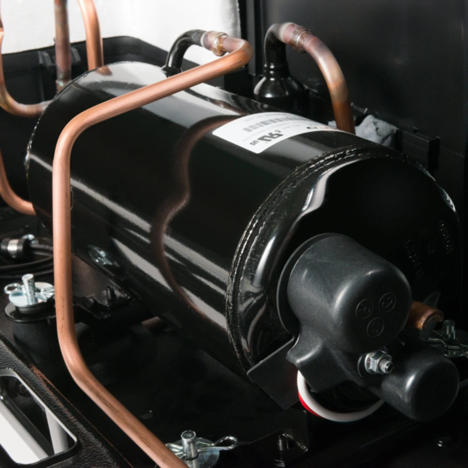 Dometic RV® 9105304179 - Penguin II™ 13.500 BTU Polar White Low Profile Rooftop RV Air Conditioner - Image 6