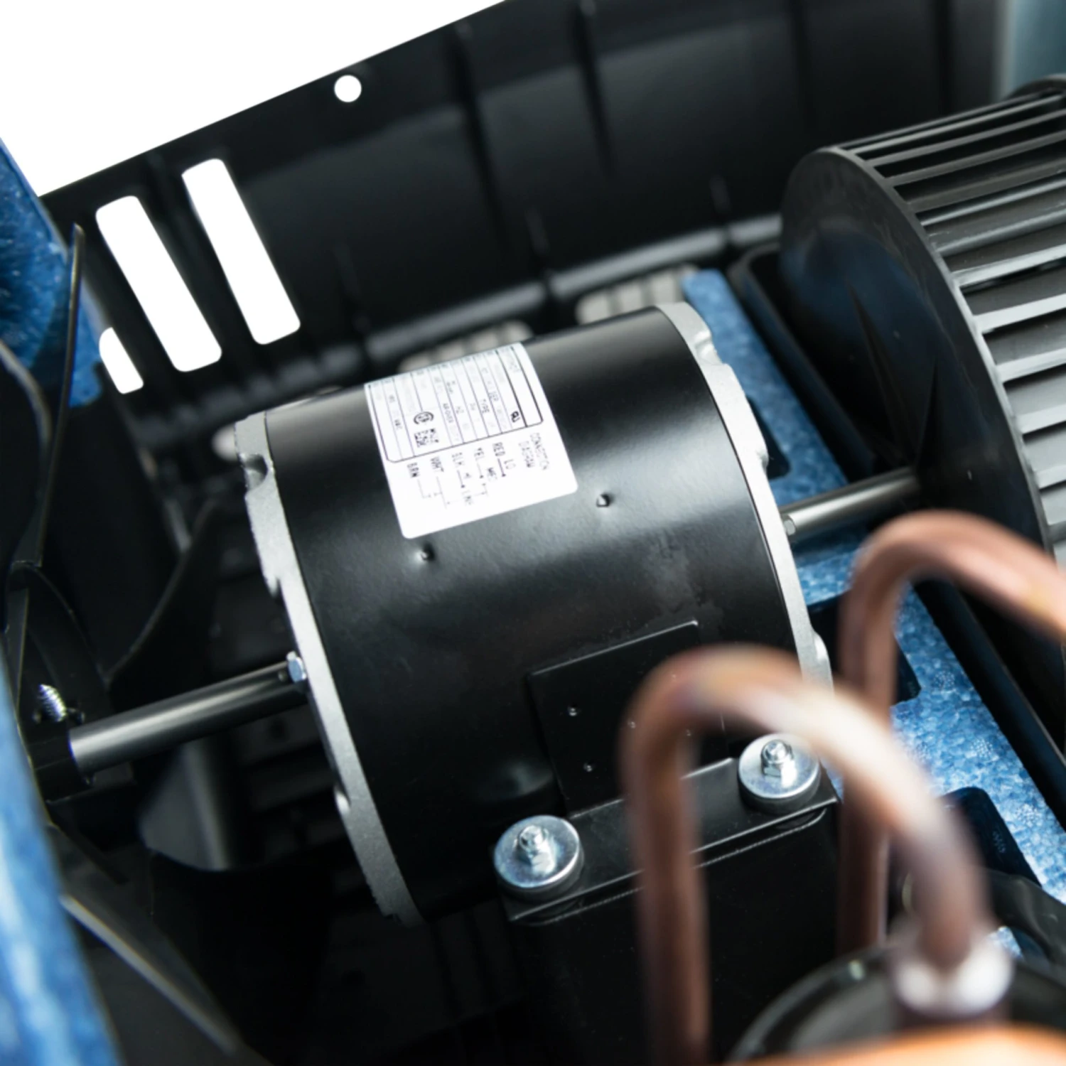 Dometic RV® 9105305955 - Blizzard NXT™ 15.000 BTU Polar White Medium Profile Rooftop RV Air Conditioner - Image 5